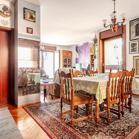 100 M2 In The Diplomatic Area Of Belgrade, Serbia * Belgrad