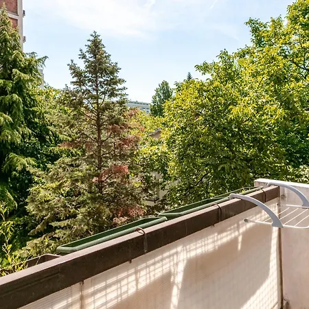 Apartmán 100 M2 In The Diplomatic Area Of Belgrade, Serbia *