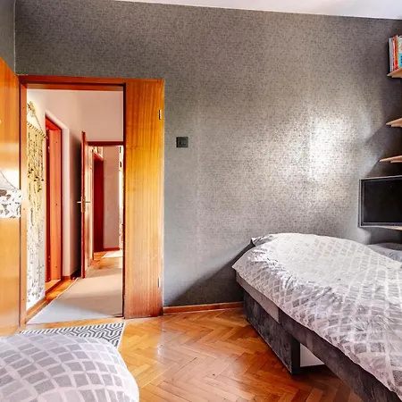 Apartmán 100 M2 In The Diplomatic Area Of Belgrade, Serbia Bělehrad