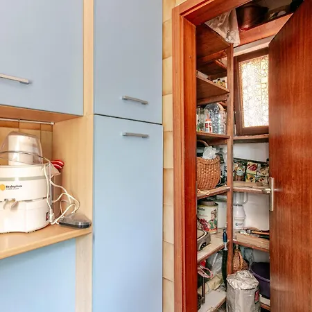 100 M2 In The Diplomatic Area Apartment *