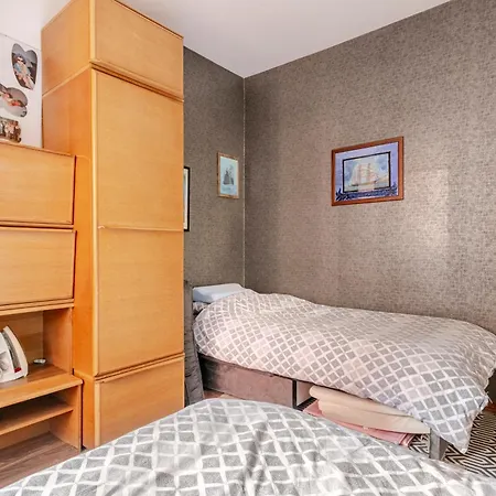 100 M2 In The Diplomatic Area Of Belgrade, Serbia